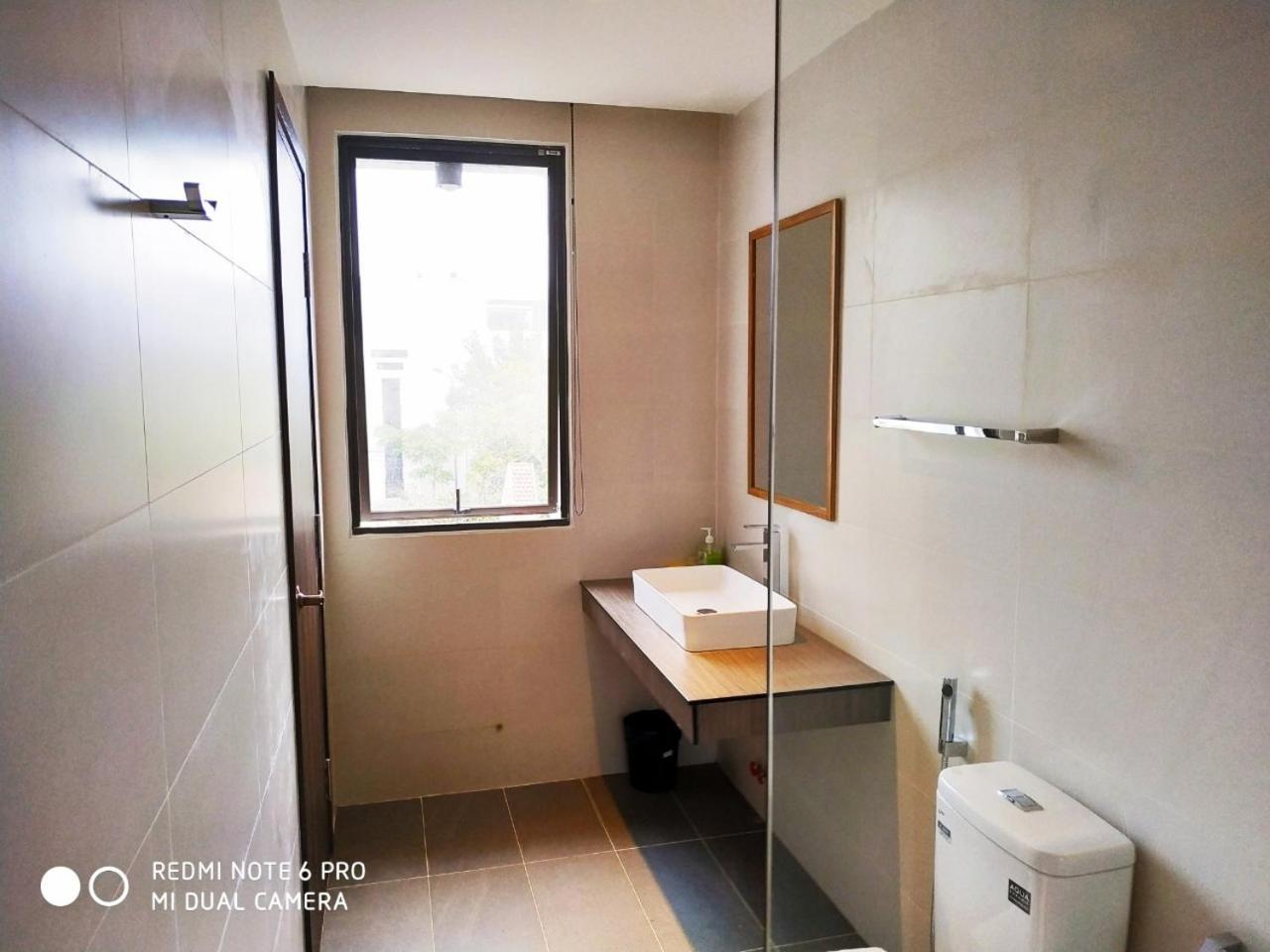 Ivy Hotel Dalat Bagian luar foto